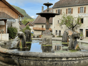 Fontaine de lions à Vaufrey